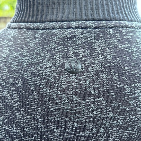Lululemon Rest Less Half Zip Pullover Seamless | Black Dark Cast Grey | Size 12 - Picture 9 of 12